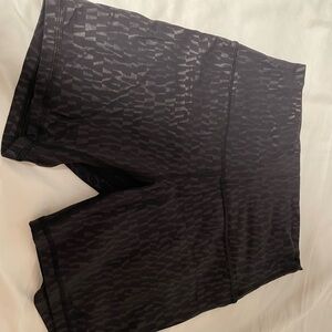 Align black pattern 6” shorts